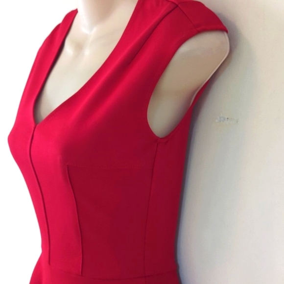 Love Ady V Neck Fit and Flare Skater Dress Red XS - Picture 5 of 16